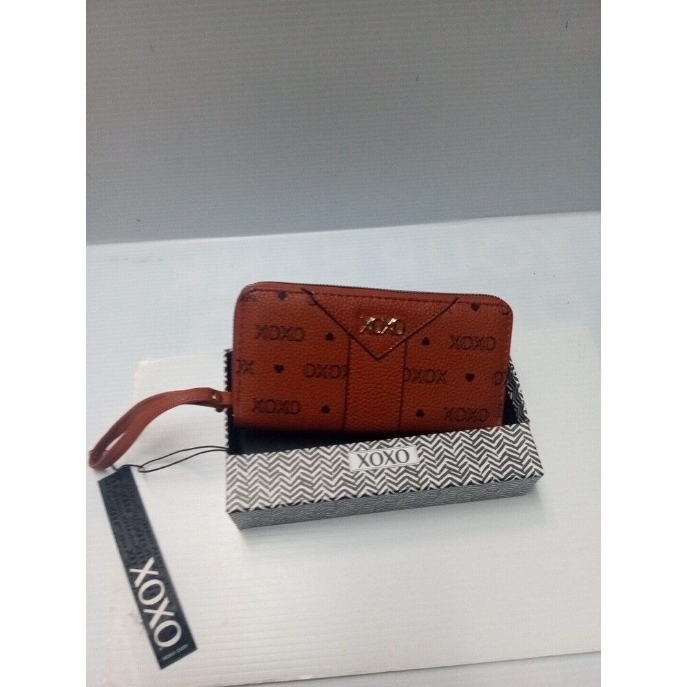 XOXO Faux Leather Wristlet Wallet Holds Cards Inside Zipper